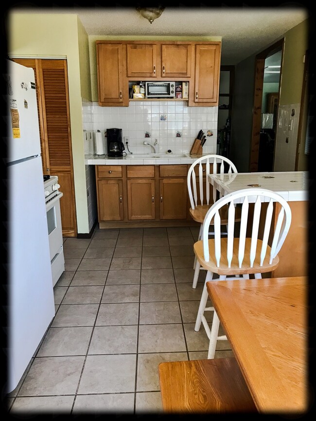 EAT IN KITCHEN!