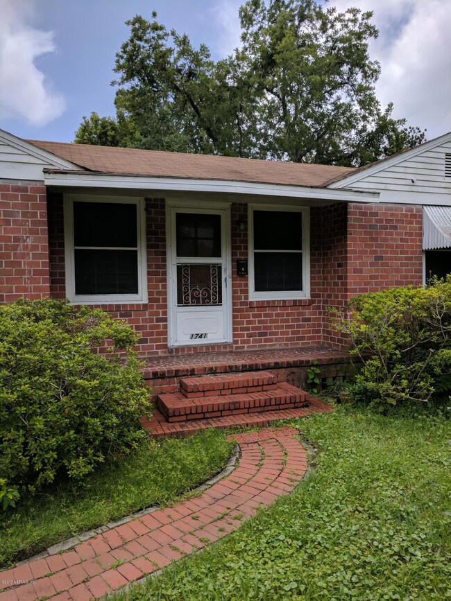 1741 Sefa Cir E, Jacksonville, FL 32210 - photo 3