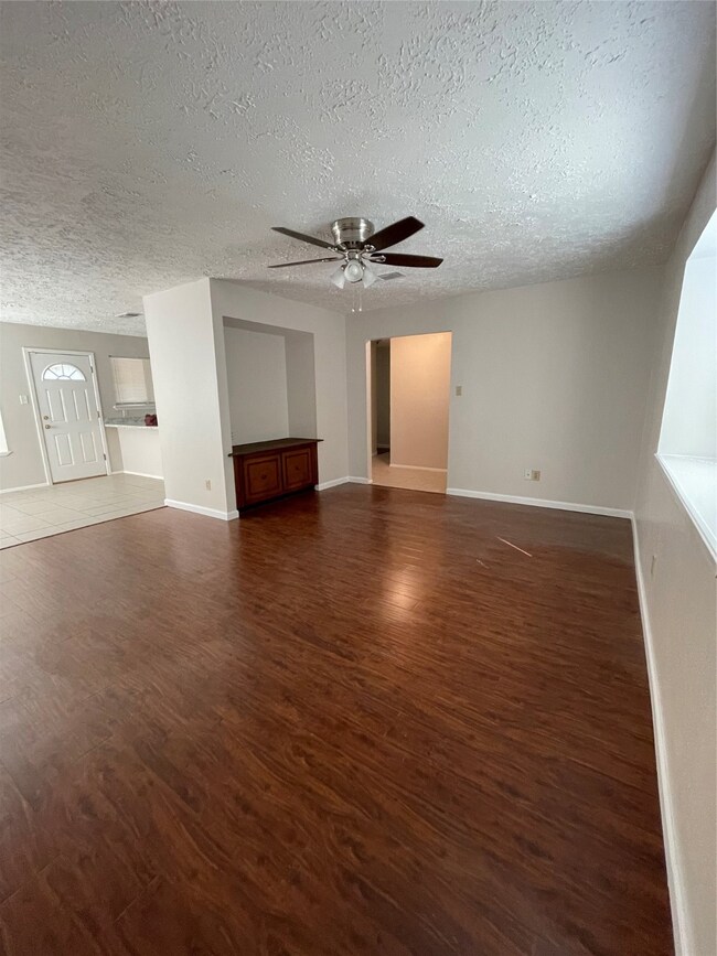 7319 Kite Hill Dr, Houston, TX 77041 - photo 6