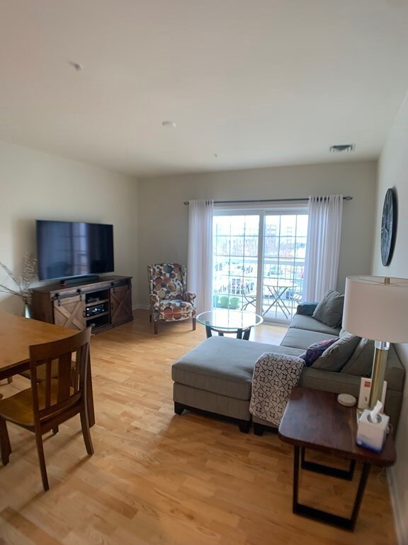 Woodstone Crossing unit 1203, South Weymouth, MA 02190 - photo 2