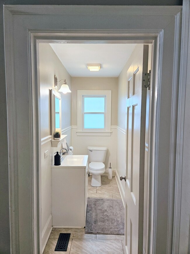 102 N View St, Aurora, IL 60506 - photo 6