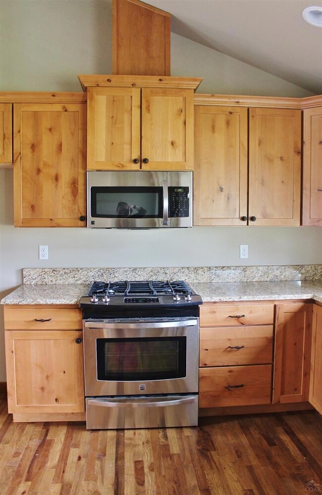 1020 NE Bennington Way, Bend, OR 97701 - photo 6