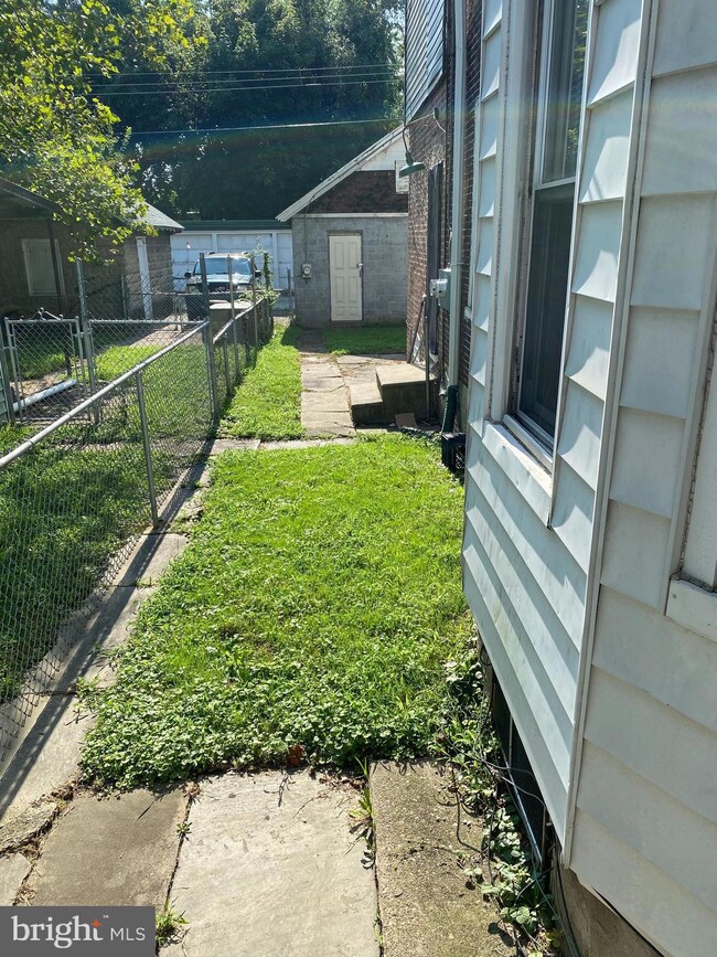 107 N 2nd St, Darby, PA 19023 - photo 5