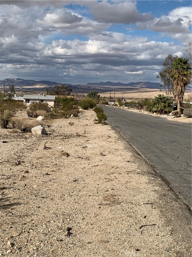 0 Persia Ave unit JT22042991, Twenty-Nine Palms, CA 92277 - photo 5