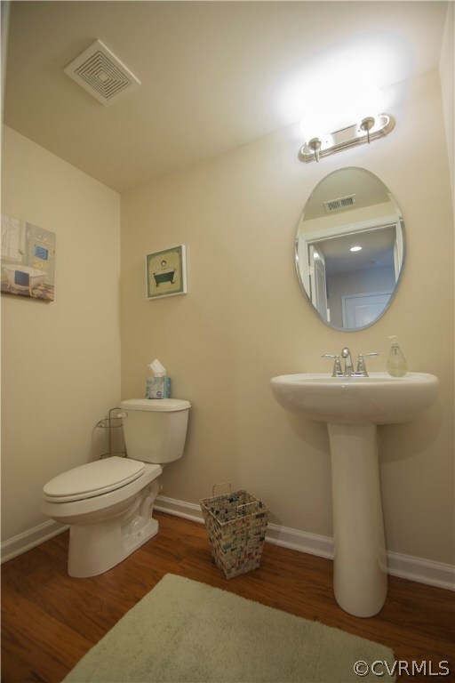 POWDER ROOM / HALF BATH - 416 SIENA