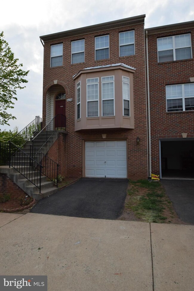 46750 Vermont Maple Terrace, Sterling, VA 20164 - photo 3