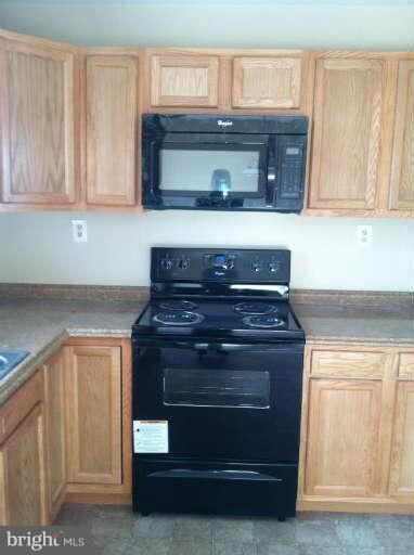 165 Grand Dr, Taneytown, MD 21787 - photo 2