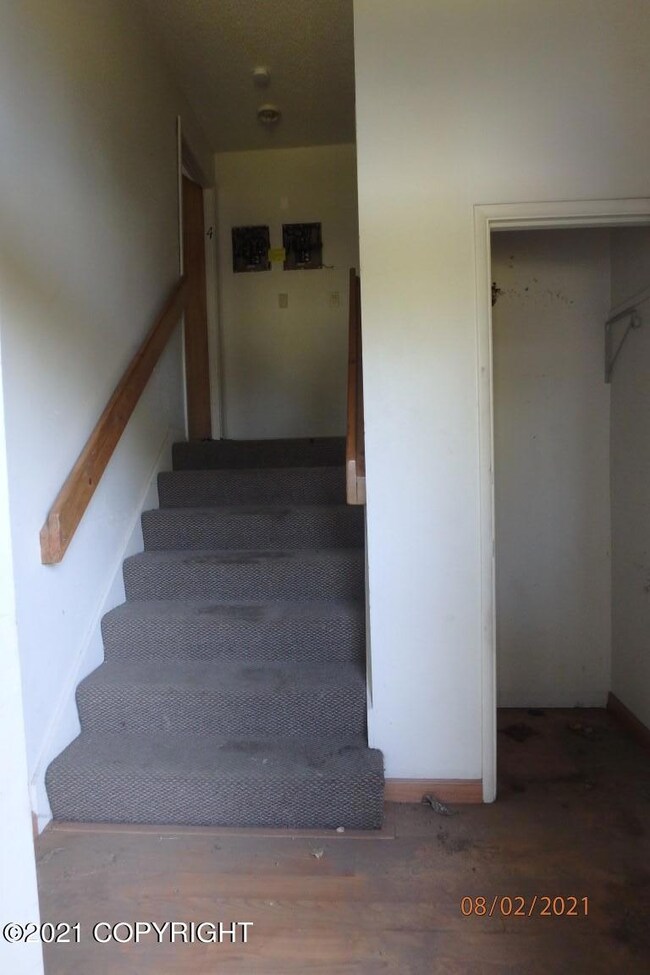 1305 W 44th Ave, Anchorage, AK 99503 - photo 3
