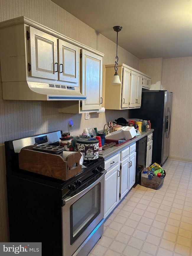 349 E Locust St, York, PA 17403 - photo 7