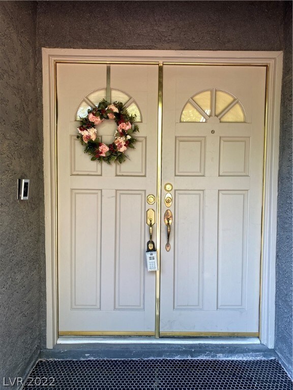 3770 Forestcrest Dr, Las Vegas, NV 89121 - photo 5