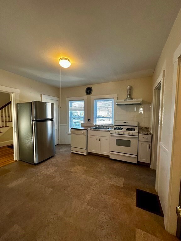 84 Adams Ave unit 84, West Newton, MA 02465 - photo 3