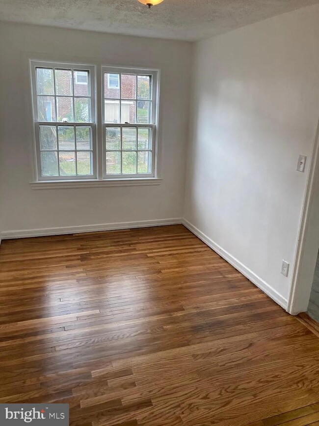 2926 Royden St, Camden, NJ 08105 - photo 4