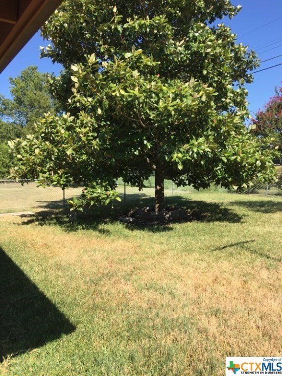 905 Holly St, Copperas Cove, TX 76522 - photo 3