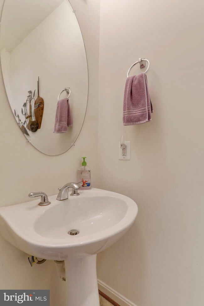 163 Oxbow Dr, Strasburg, VA 22657 - photo 7