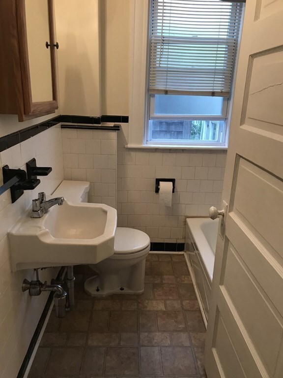 156 Thomas St unit 2 E, Fall River, MA 02723 - photo 4