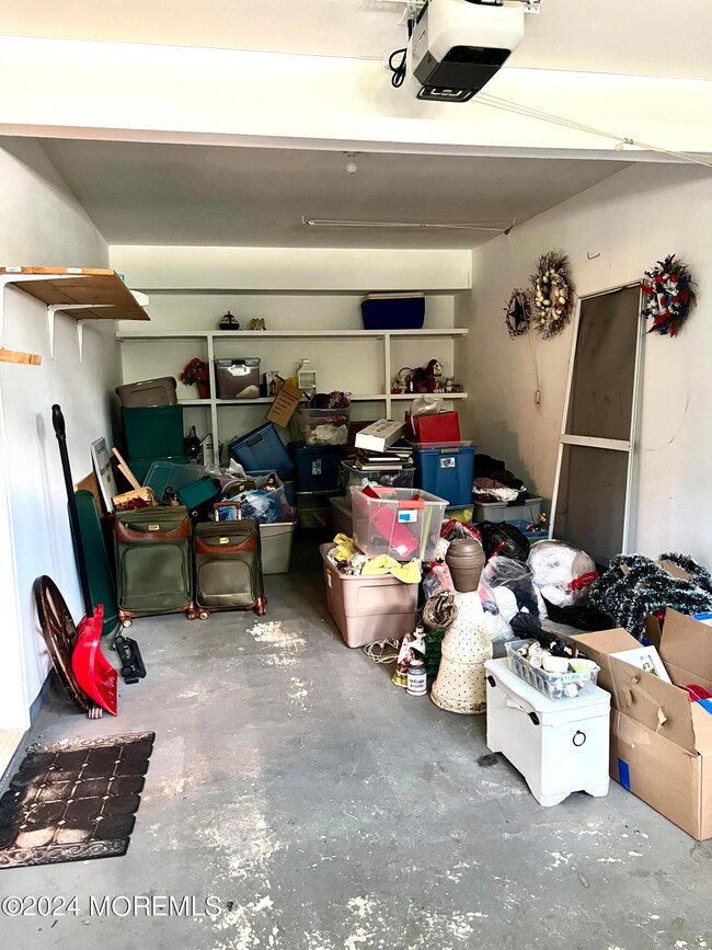 maple garage