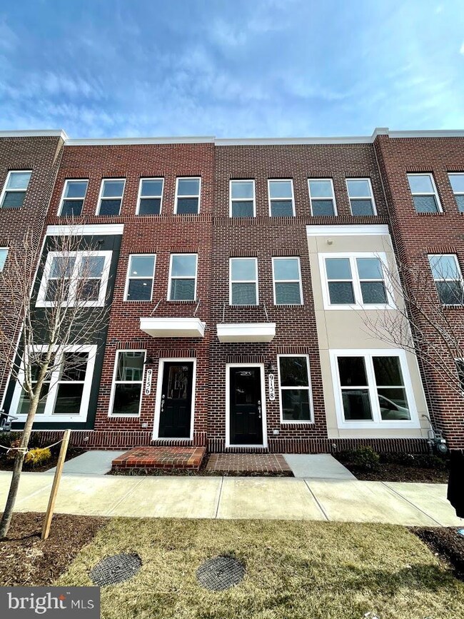 9156 Snowden Ashford Rd, Lorton, VA 22079 - photo 2