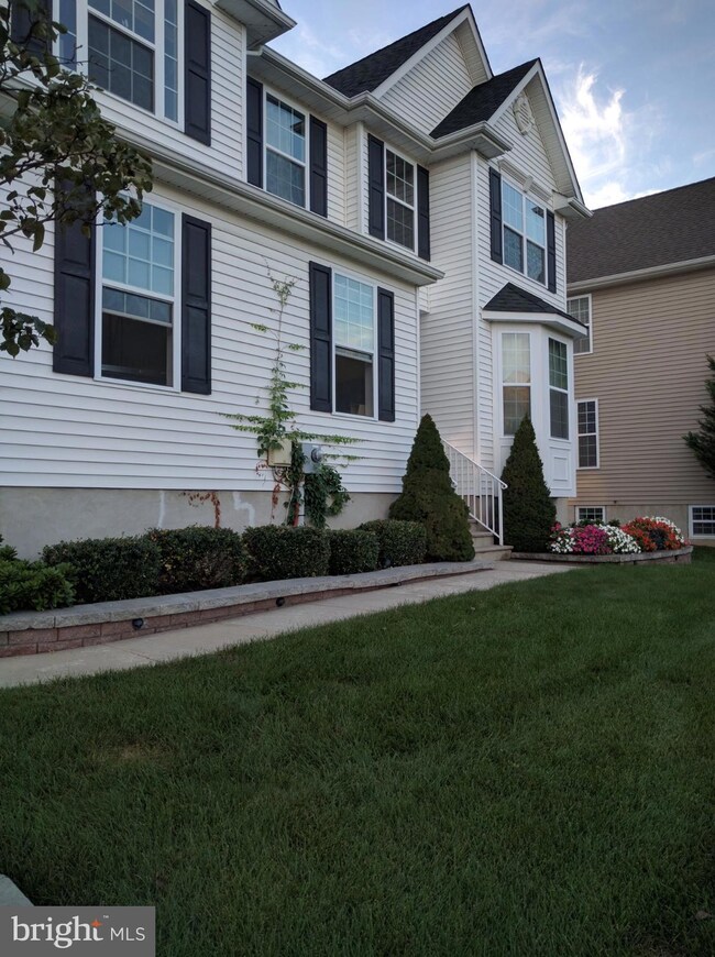 209 Morning Glory Dr, Monroe Township, NJ 08831 - photo 2