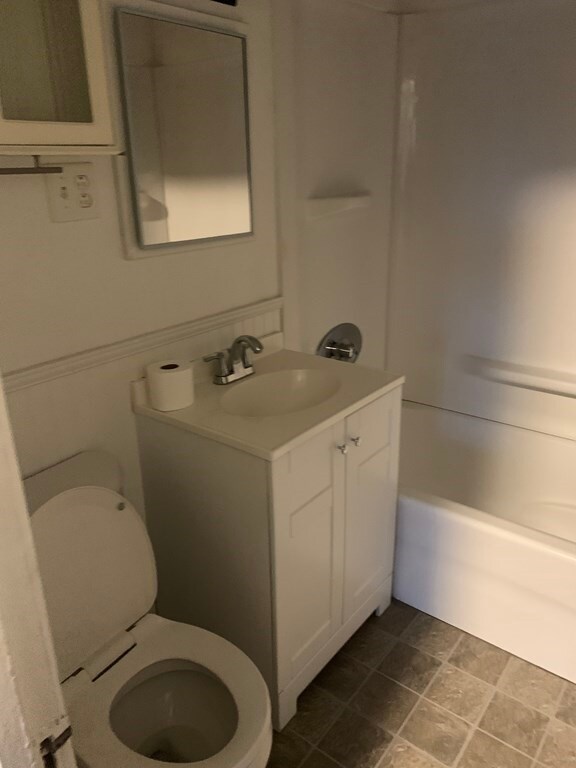 117 Sea St unit 119, North Weymouth, MA 02191 - photo 4