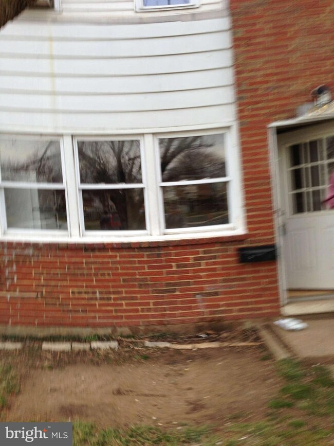 433 Caledonia Ave, Halethorpe, MD 21227 - photo 2