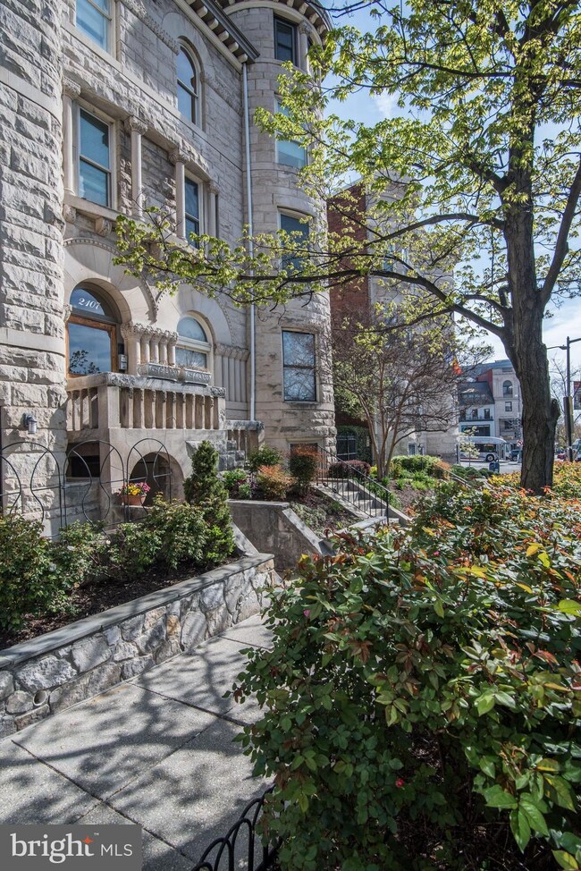 2107 S St NW unit L, Washington, DC 20008 - photo 4
