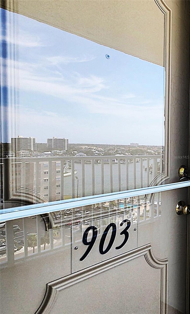 FURNISHED 2BR/2BA, 1255sf, 9th Floor Condo: 6060 SHORE BLVD S, #903, GULFPORT, FL 33707