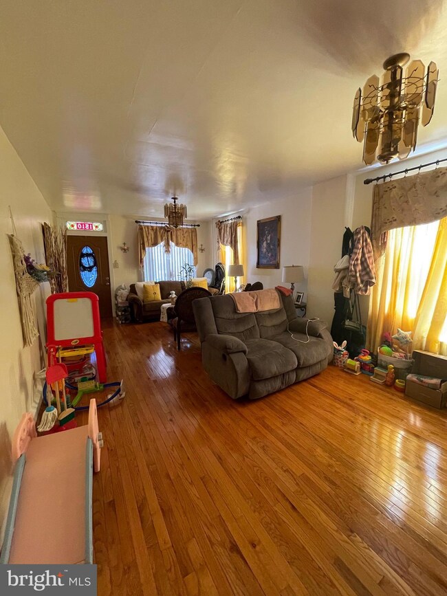 1510 Moss St, Reading, PA 19604 - photo 4