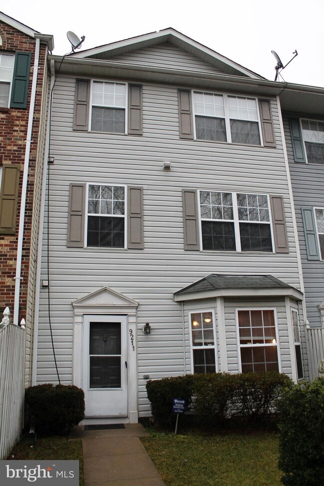 9211 Leigh Choice Ct, Owings Mills, MD 21117 - photo 2