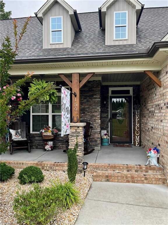 Welcoming front Entrance