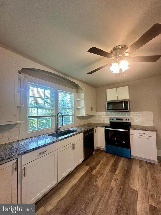 301 Virginia Ave, Culpeper, VA 22701 - photo 6