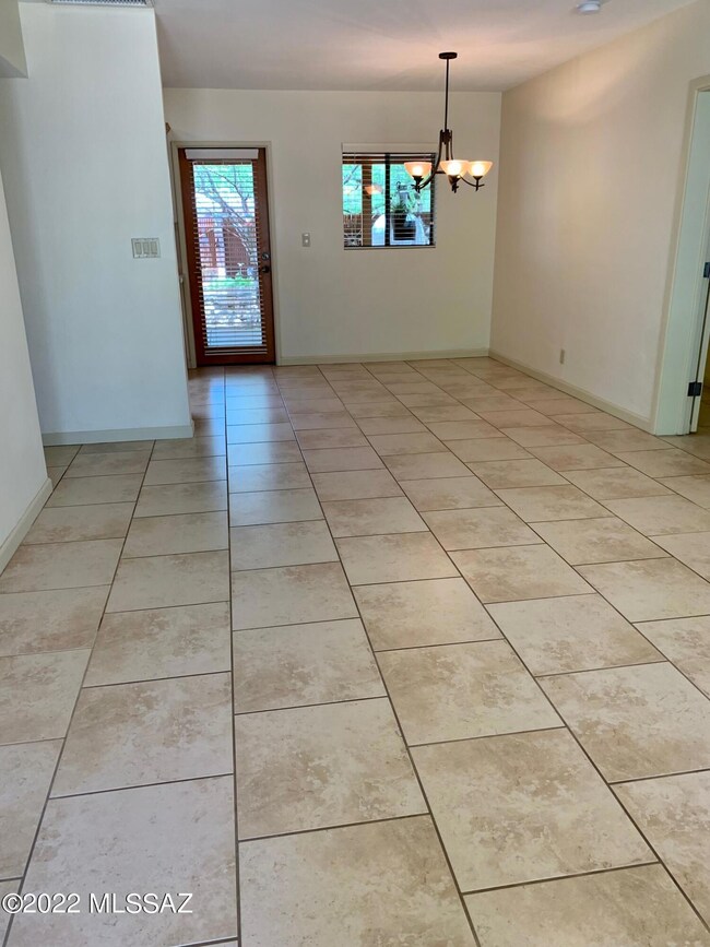 4765 E Montecito St, Tucson, AZ 85711 - photo 3