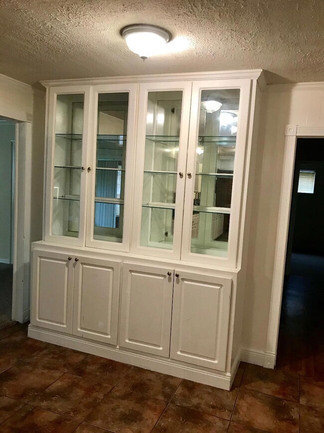 2033 Harold St, Laurel, MS 39440 - photo 4