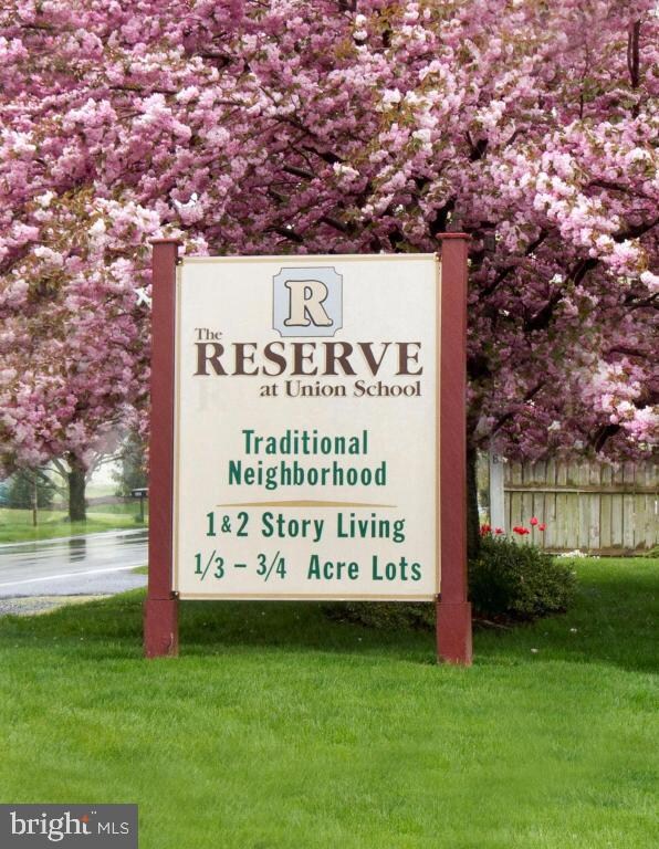 808 Jasmine Ave unit 76, Mount Joy, PA 17552 - photo 5