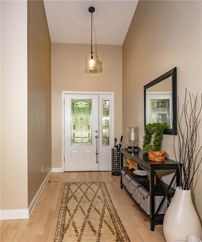 Roomy entry