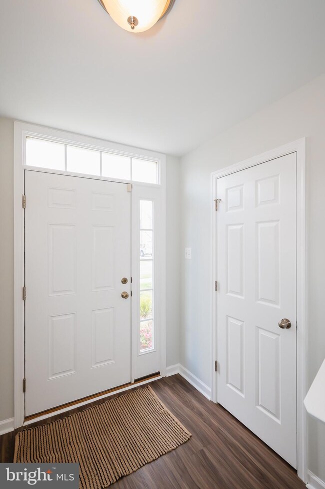 8428 Stansbury Lake Dr, Baltimore, MD 21222 - photo 4