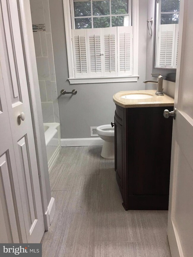 1530 Barrett Rd, Gwynn Oak, MD 21207 - photo 7