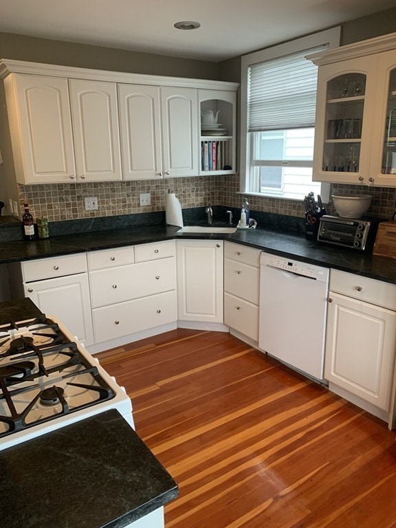 10 Hatch St unit 3, Boston, MA 02127 - photo 2