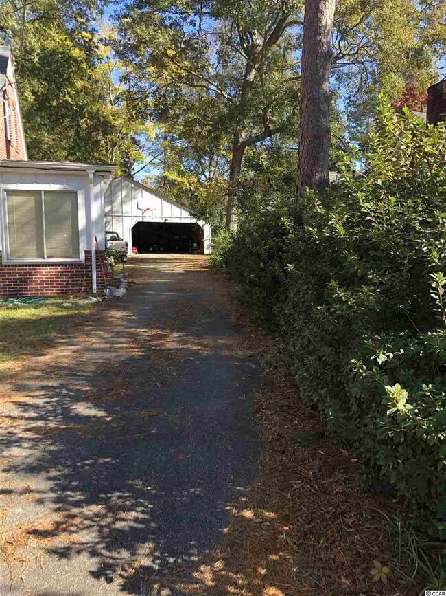 622 Green St, Kingstree, SC 29556 - photo 3