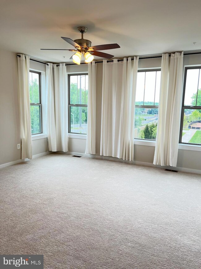 501 Tassita Ln unit A, Manassas Park, VA 20111 - photo 6