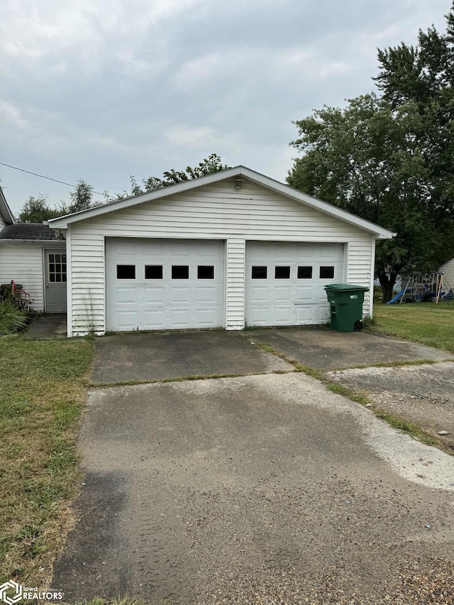 502 S West St, Bloomfield, IA 52537 - photo 4