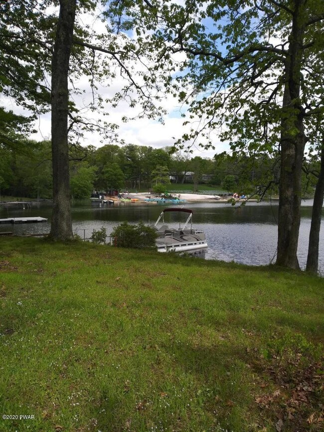 117 Nannas Place, Hawley, PA 18428 - photo 4