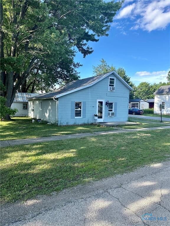 302 W Rings St, West Unity, OH 43570 - photo 3