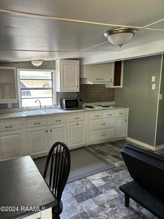 Kitchen 1