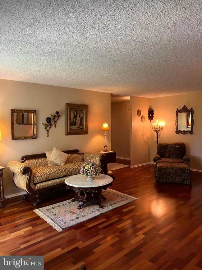 Lafayette Greene Condominium unit 245B, Lafayette Hill, PA 19444 - photo 3