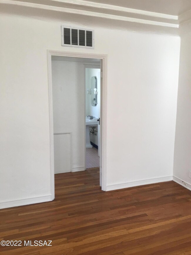 2021 E 8th St, Tucson, AZ 85719 - photo 6