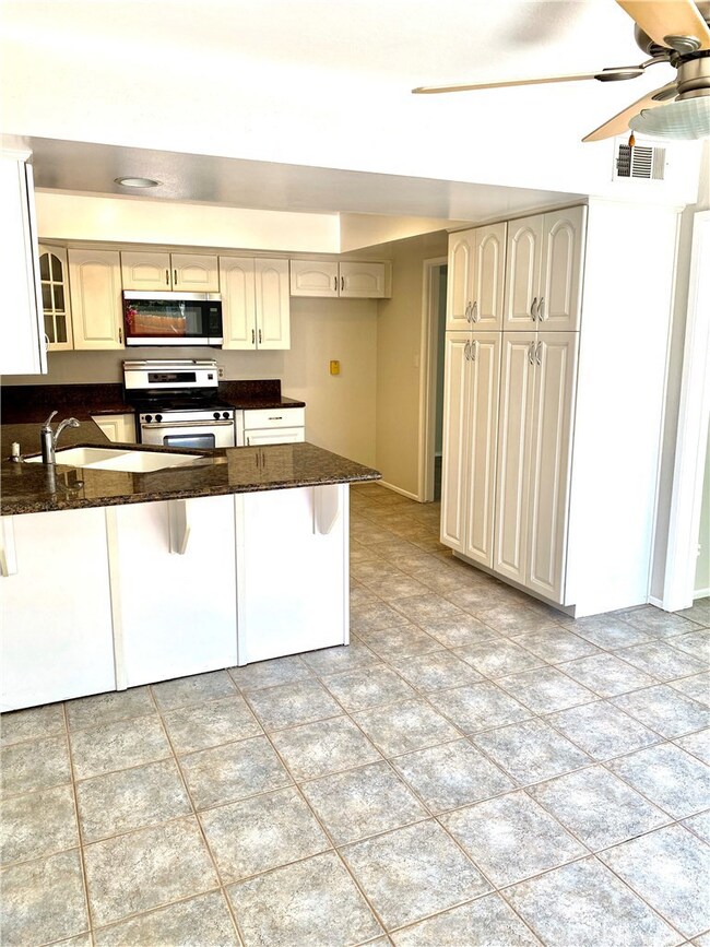 10 Meadowsweet Way, Irvine, CA 92612 - photo 3