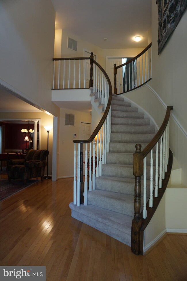 13601 Angelica Ct, Chantilly, VA 20151 - photo 2