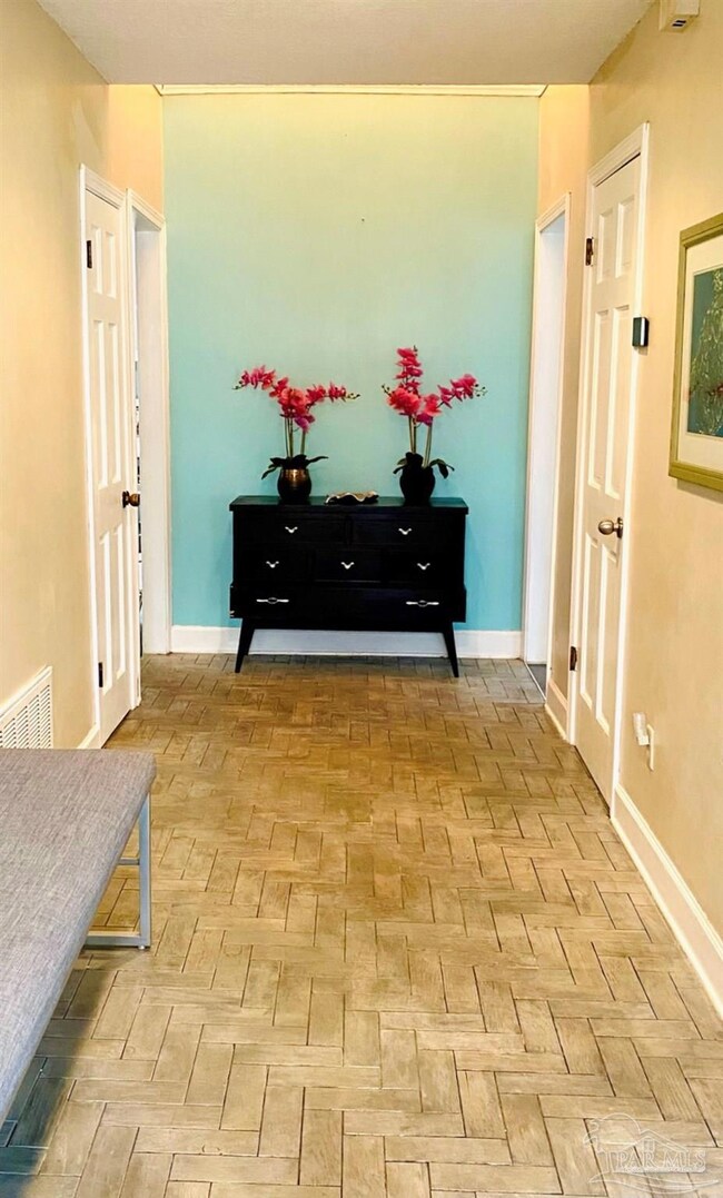 2865 Wilde Lake Blvd, Pensacola, FL 32526 - photo 2