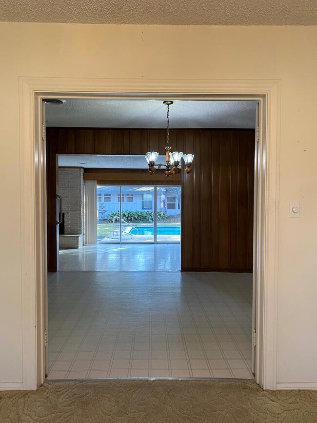 2917 Avenue L, Bay City, TX 77414 - photo 6