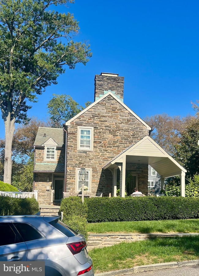 1002 Crest Rd, Wynnewood, PA 19096 - photo 2